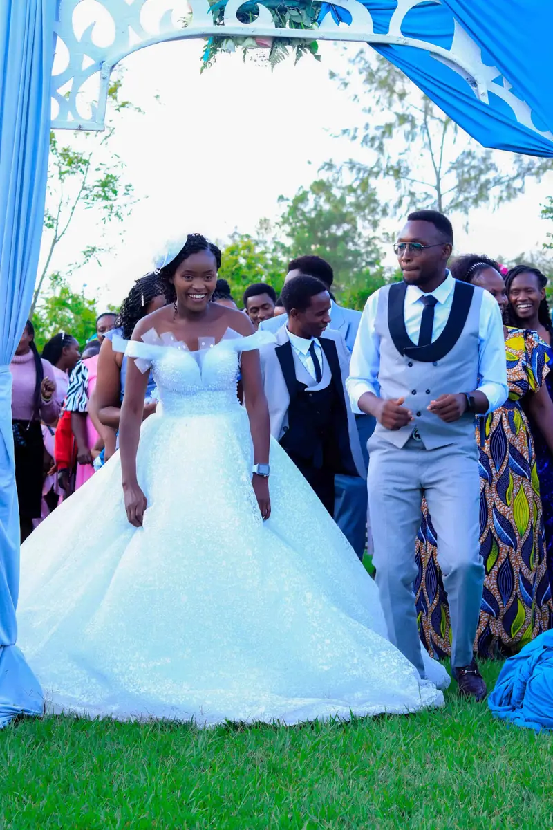 Wedding couple photographed by Kwanza Images